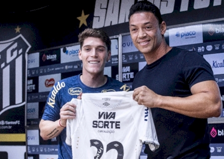 Rollheiser é apresentado no Santos e aponta papo com Neymar como fator 'determinante' por acerto