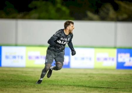 Com gol de Volpi, Grêmio supera São Raimundo nos pênaltis e avança à segunda fase da Copa do Brasil