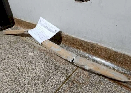 Homem é preso após bater na mãe e em uma vizinha com barra de ferro em Dourados