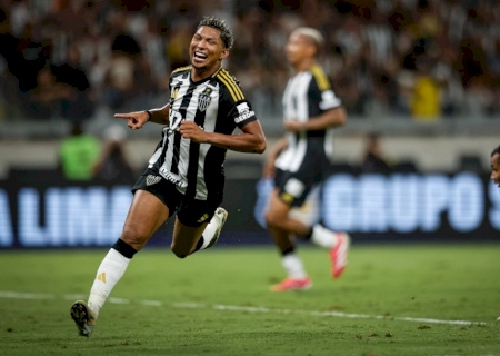 Rony e Deyverson marcam, Atlético-MG goleia Manaus e avança à terceira fase da Copa do Brasil