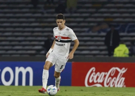 Oscar tem nova lesão na coxa constatada e vira desfalque para o São Paulo contra o Galo