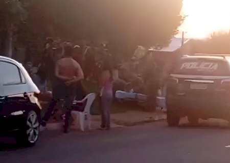 IVINHEMA: Após atacar os pais com enxada, homem é baleado ao avançar contra policiais