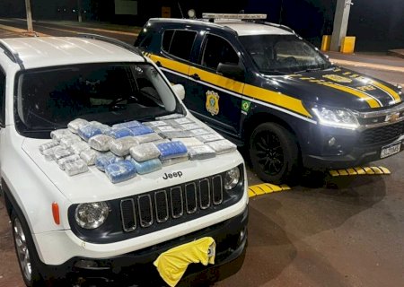 Viajando com a família, paulista é preso na BR-463 com cocaína, haxixe e skunk