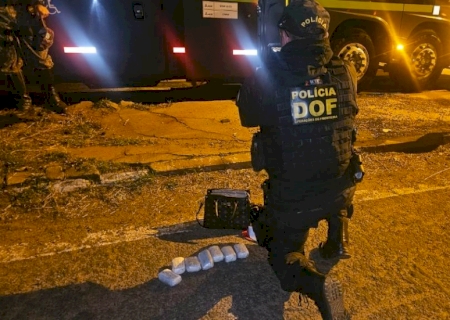 Mulher que seguia com droga para o Paraná é presa pelo DOF