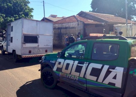 NOVA ANDRADINA: PMA e CCZ identificam caso de maus-tratos a animais e aplicam autuação (Imagens Fortes)