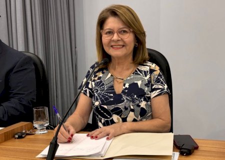 Ivonete Mendonça pede implantação de “Centro Dia' (Creche para Idosos) em Ivinhema