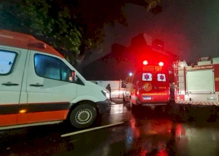 Motociclista fica em estado grave ao bater em caminhonete parada na MS-386