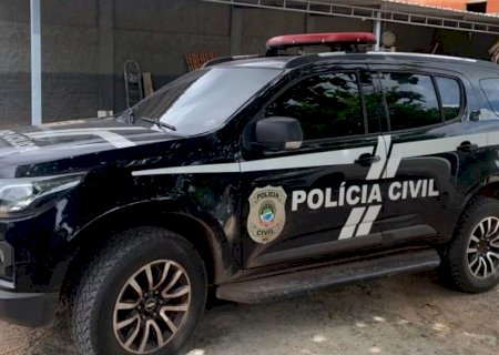Acusado de esfaquear e chutar barriga de companheira gravida é preso
