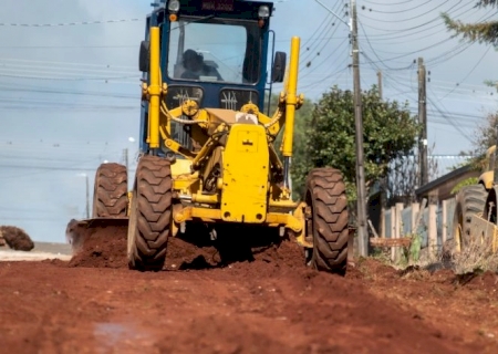 DEODÁPOLIS: Prefeitura firma contrato de R$ 1,65 milhão para obras de drenagem e asfalto no bairro Santa Maria