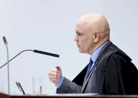 Moraes autoriza Bolsonaro a deixar a prisão para fazer cirurgia