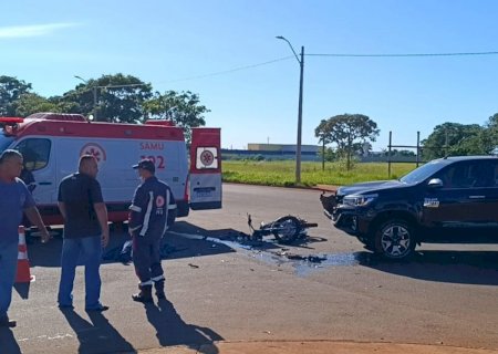 Motociclista morre ao ser atingido por caminhonete em Dourados