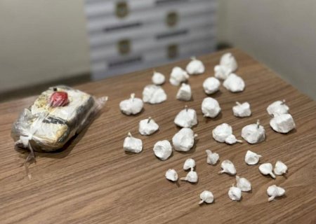 Busca por carro furtado termina em descoberta de depósito de cocaína e haxixe 