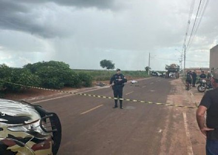 Adolescente tenta passar embaixo de máquina agrícola e morre na frente da mãe