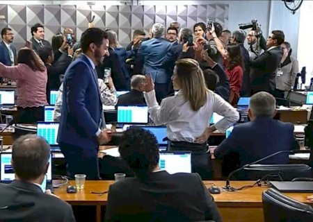 CPMI aprova quebra de sigilo de Lulinha em sessão com agressão