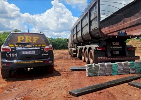 PRF encontra 182 kg de cocaína em compartimento oculto de caminhão em Terenos