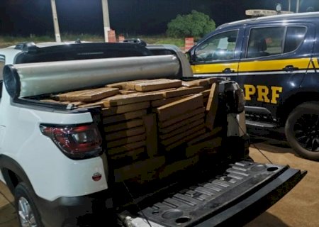 Picape carregada com maconha é apreendida pela PRF em Três Lagoas