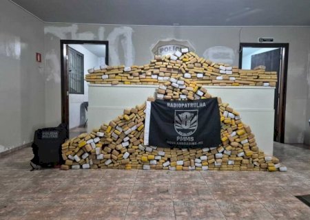 Ação integrada resulta na apreensão de mais de meia tonelada de maconha e recuperação de veículo