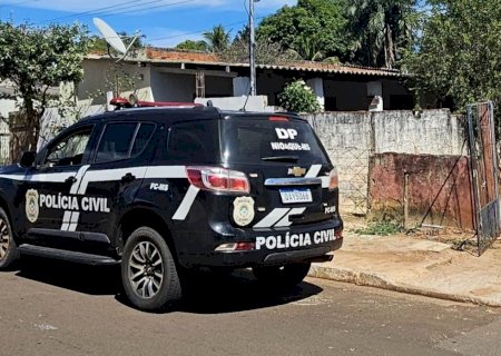 Polícia fecha 'boca de fumo' e prende traficantes