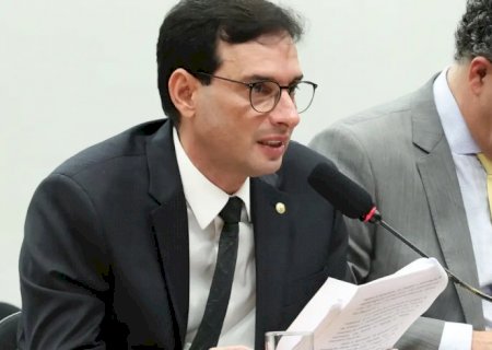 Fim da escala 6x1: relator propõe que um dia de folga seja no domingo