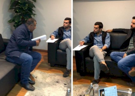 DEODÁPOLIS: Vereador Gilberto da Nona conquista retroescavadeira junto ao deputado Beto Pereira