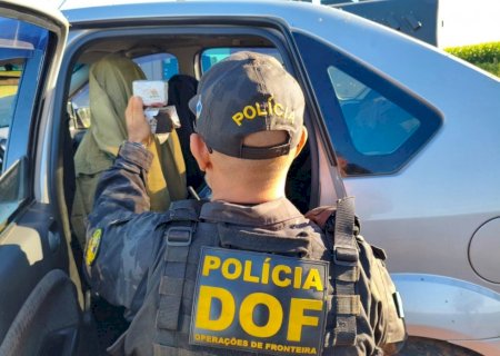 DOF prende homem com haxixe marroquino escondido em compartimento oculto de veículo em Amambai