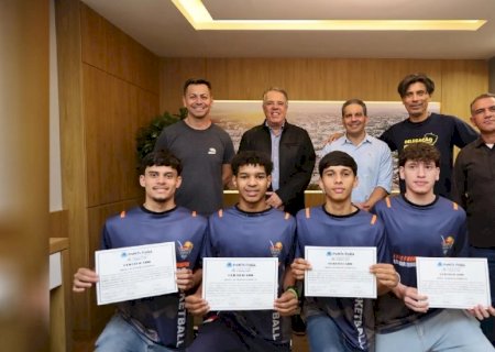Meninos do Terrão se preparam para embarque visando Mundial Escolar na Sérvia