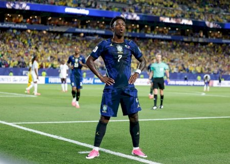 Vini Jr é o 5º brasileiro a fazer gols em todos os jogos da fase de grupos em Copas do Mundo