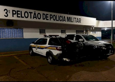 PM apreende motocicletas após manobras perigosas e fuga de adolescente em Nova Alvorada do Sul