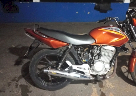 DEODÁPOLIS: Polícia Militar apreende motocicleta com sinais de adulteração