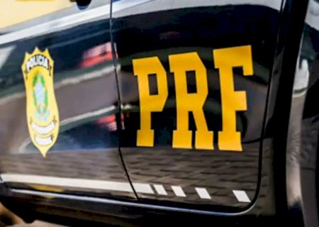 Transportando cigarros contrabandeados, homem pula no Rio Paraná para fugir da polícia