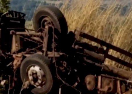 Motorista morre em capotamento de carreta na BR-369