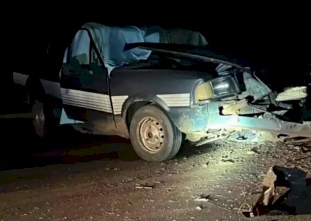 Motorista de Pampa morre após colisão com Fiat Toro na BR-262, em Ribas do Rio Pardo