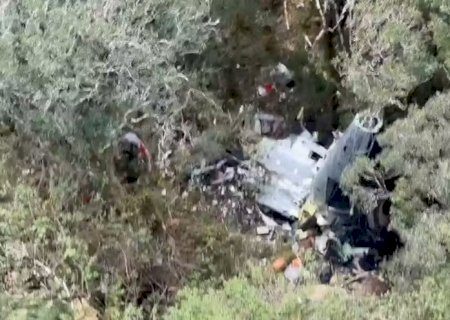 Destroços de helicóptero com cantor Rick são encontrados; não há sobreviventes