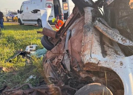 Acidente com van da Saúde deixa quatro mortos na BR-163 em MS