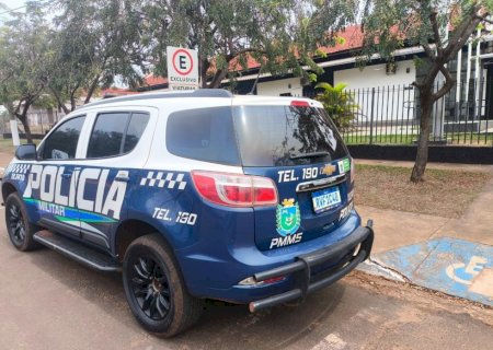 IVINHEMA: Motorista embriagado e com CNH suspensa bate em motoneta e se envolve em confusão