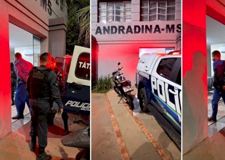 NOVA ANDRADINA: Dupla é presa com cocaína e R$ 1,4 mil