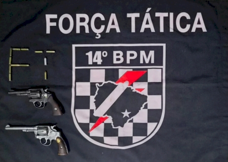 DEODÁPOLIS: Força Tática apreende dois revólveres e 12 munições durante abordagem na BR-376