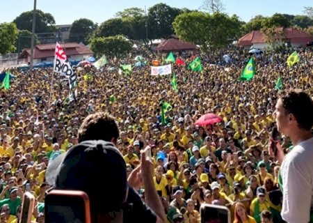Nikolas reúne multidão em ato contra Alcolumbre no Amapá
