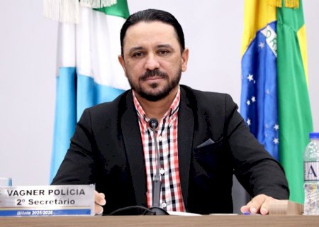 IVINHEMA: Vagner Polícia solicita reajuste na progressão salarial dos servidores municipais e apresenta outras duas indicações