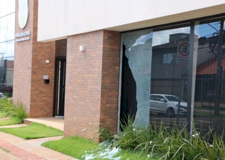 Homem é preso após atirar contra sede da Corregedoria da Polícia Civil em Campo Grande
