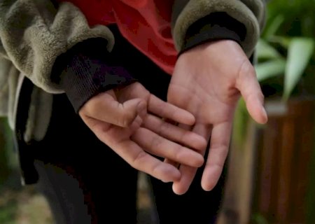 Justiça manda soltar pai que agrediu filha de 14 anos com tapa no rosto para corrigi-la
